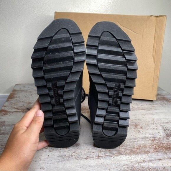 New Merrell Women's Alpine Pull on Knit Snow Boot 7
New with box black - Picture 7 of 8